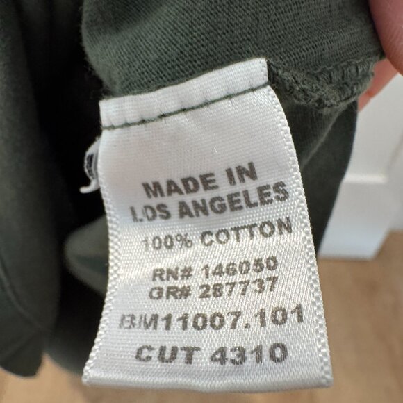 Buck Mason Pima Curved Hem Tee in Moss Green (Men’s Medium) - Picture 5 of 8